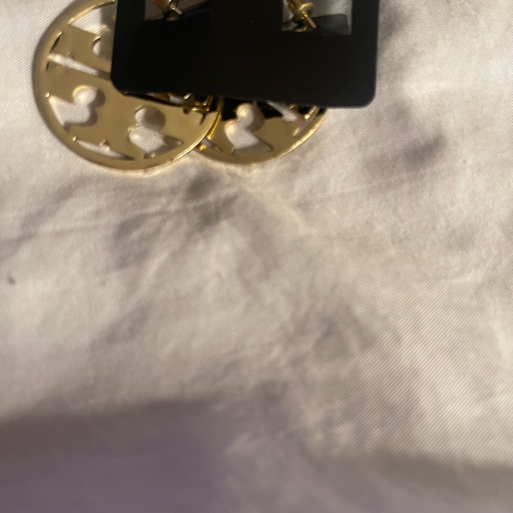 Fashion Earrings - Picture 2 of 5
